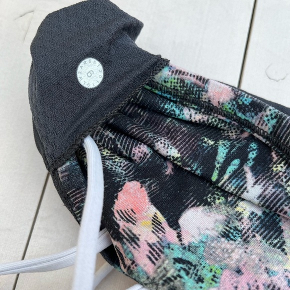 lululemon athletica Black and Pink Sports Bra Intimates - Picture 4 of 4